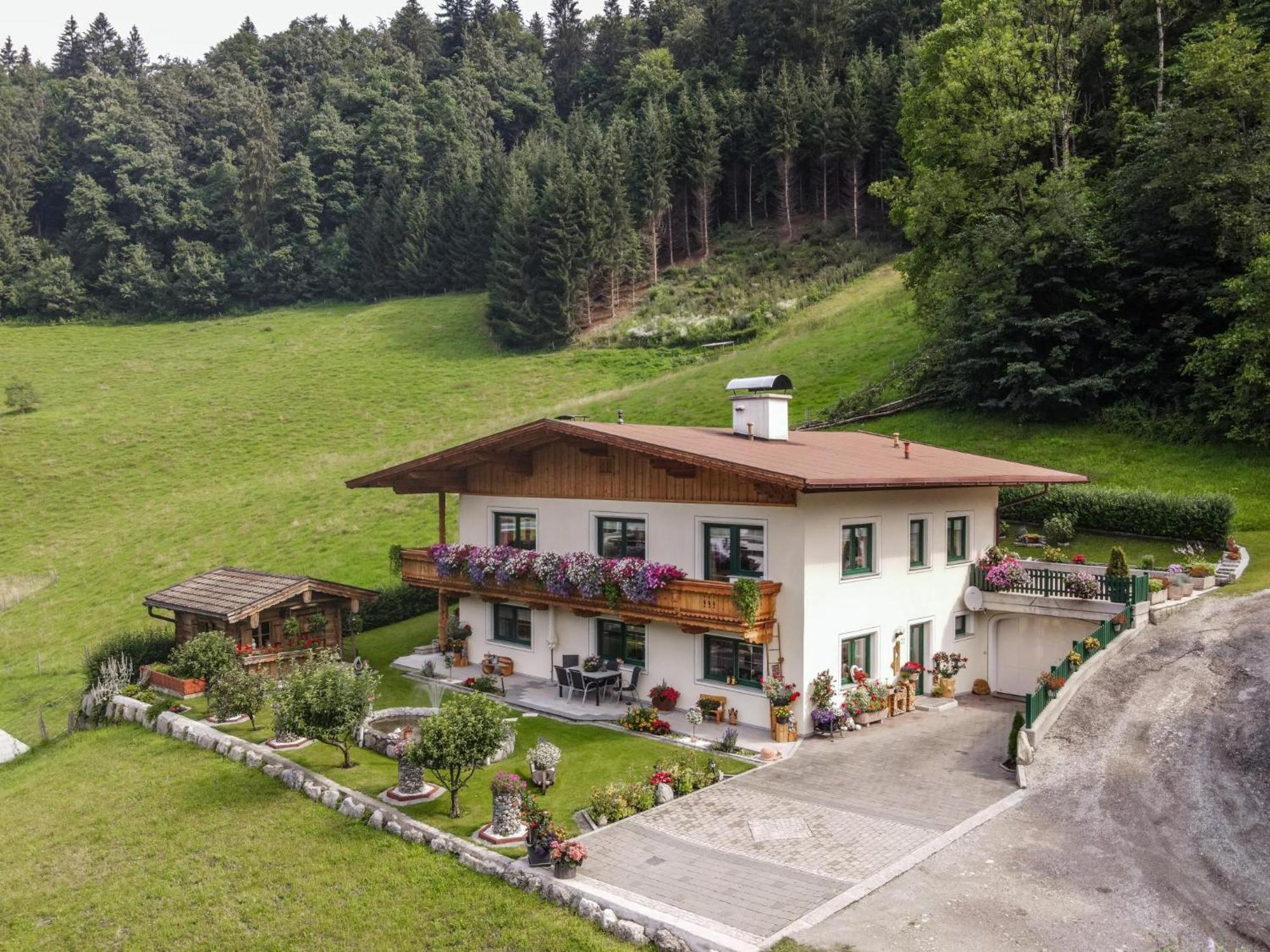 Haus Am Waldrand Apartment Hopfgarten im Brixental Exterior photo